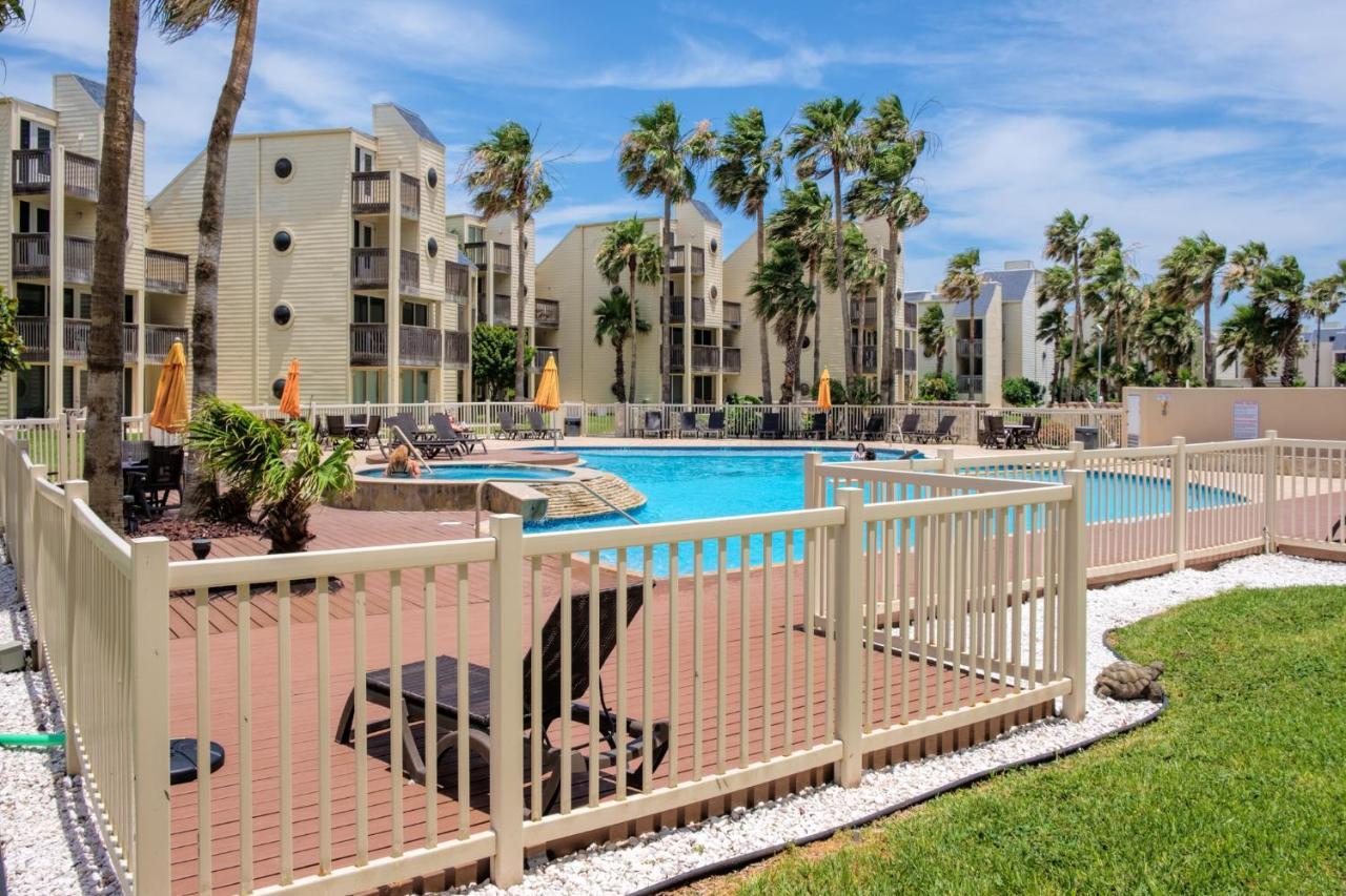 Ground Floor Cozy Condo Seconds From The Beach With Private Terrace South Padre Island Exterior photo